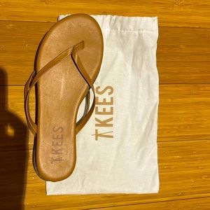 Brand new Tkees- never worn- in bag